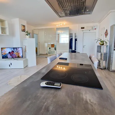 Mirvana Azur Skyview Apartment Timisoara